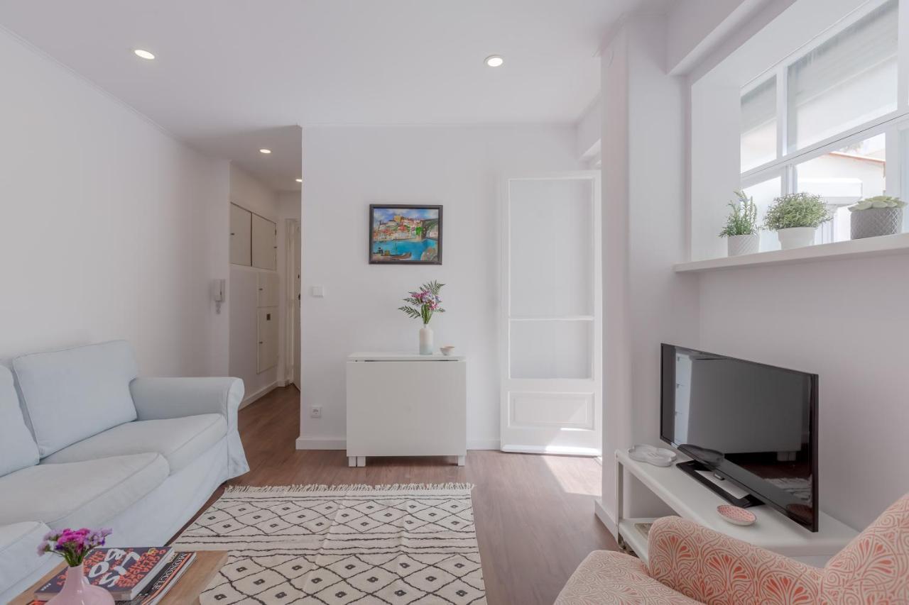 Sunny Apartment With Patio, By Timecooler Lisboa المظهر الخارجي الصورة